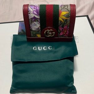 Brand new (authentic) GUCCI wallet